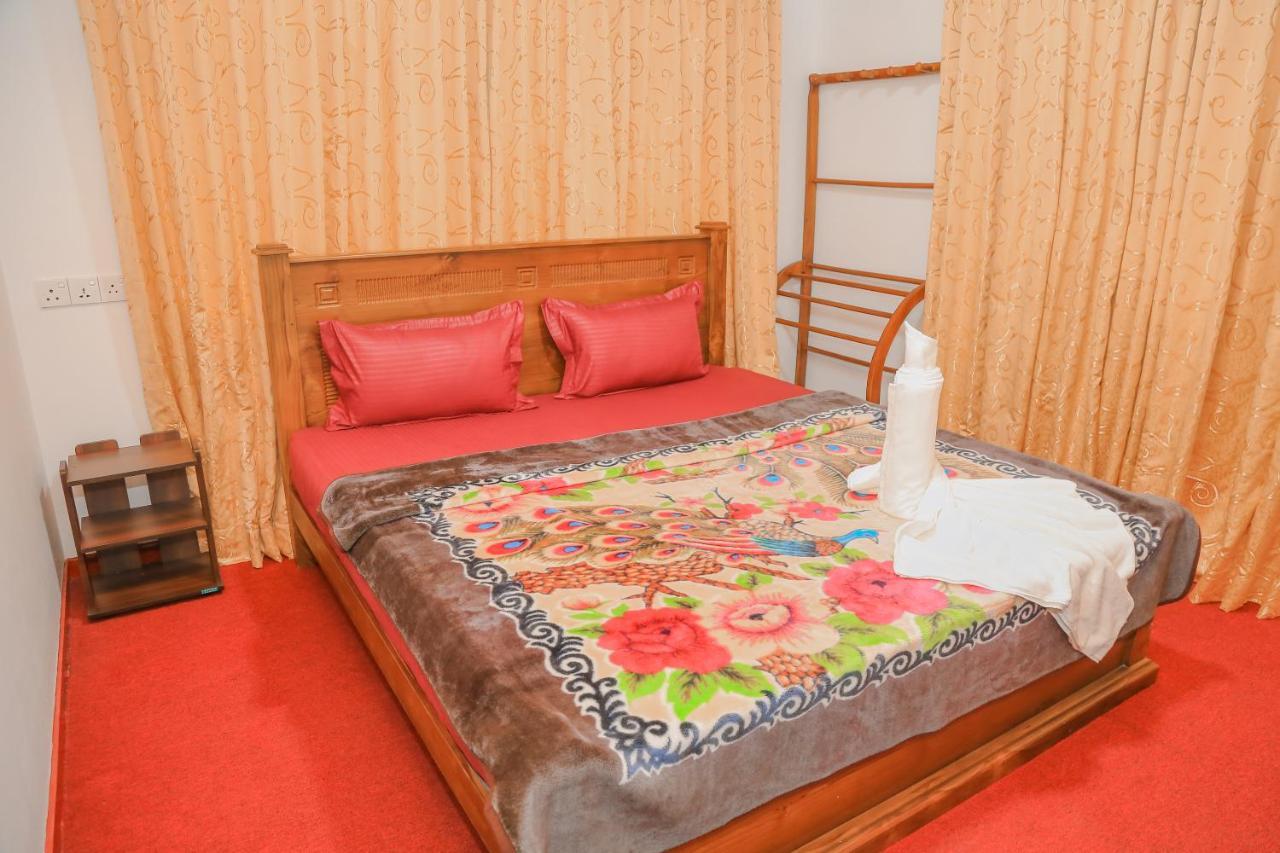 Royal Guest Hotel Inn Nuwara Eliya Bagian luar foto
